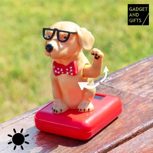 Chien Solaire avec Mouvements Gadget and Gifts